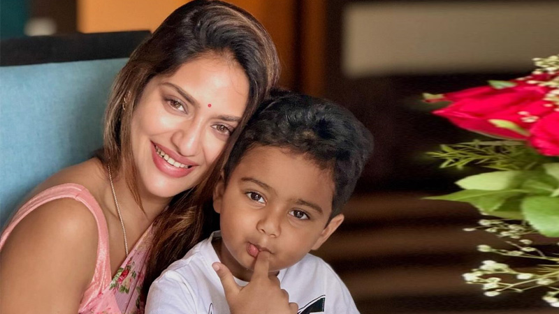 অবশেষে ছেলেকে সামনে আনলেন নুসরাত অবশেষে ছেলেকে সামনে আনলেন নুসরাত