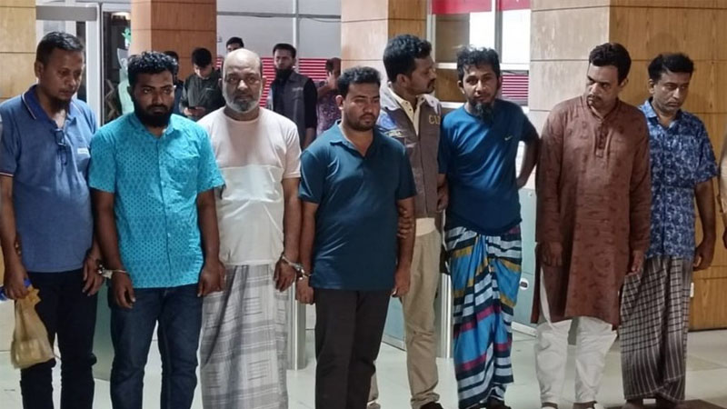 দোকানের কর্মচারী থেকে তিনি সাততলা বাড়ি ও ৬ ফ্ল্যাটের মালিক দোকানের কর্মচারী থেকে তিনি সাততলা বাড়ি ও ৬ ফ্ল্যাটের মালিক
