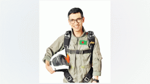 পতাকা হাতে বিশ্ব রেকর্ডের পথে