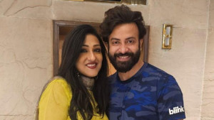শাকিবের সঙ্গে দেখা করার সুযোগই হচ্ছিল না ঋতুপর্ণার, এরপর...