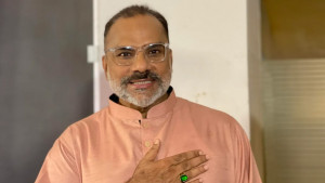 গরুর হাটে শিল্পীদের চাকরির খবর, বিব্রত মিশা সওদাগর