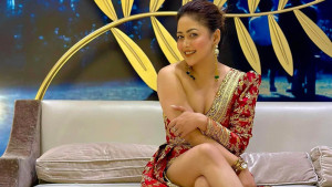 পাঁচ ডিজাইনের পোশাকে কানে ভাবনার এই ছবিগুলো দেখে চমকে যাবেন