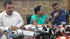 রাজনৈতিক বিরোধ দূর করার ক্ষমতা কমিশনের নেই