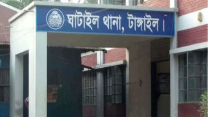 আসামির নামের সঙ্গে বাবার নামের মিল, ঘরের দরজা ভেঙে ইমামকে মারধরের অভিযোগ