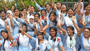 ভিকারুননিসায় ৭০ ভাগ পরীক্ষার্থী পেল জিপিএ ৫ 