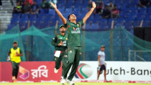 মুস্তাফিজ ফিরলে সাইফউদ্দিনের জায়গা কোথায়