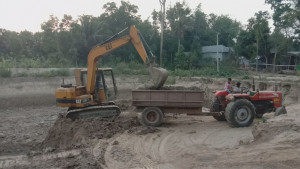 ফসলি জমির মাটি কাটার মহোৎসব