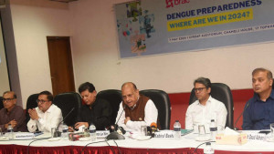 ডেঙ্গুতে আমার মতো আর কারও যেন মাকে হারাতে না হয়, বললেন স্বাস্থ্যমন্ত্রী