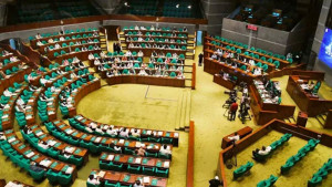 অ-ব্যাংক পরিশোধ সেবাদানকারীদের আইনি কাঠামোর আওতায় আনতে সংসদে বিল