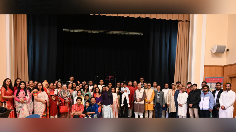 গ্লাসগোতে বৈশাখী উৎসব ও ঈদ পুনর্মিলনী গ্লাসগোতে বৈশাখী উৎসব ও ঈদ পুনর্মিলনী