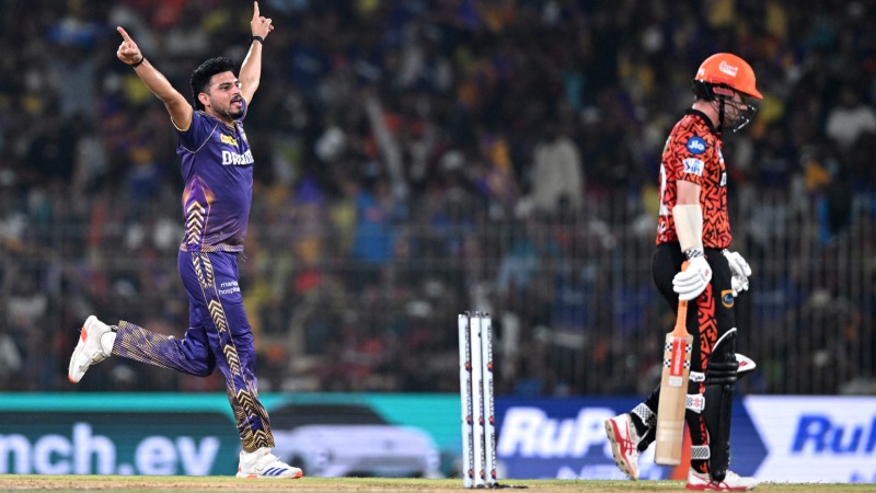 হায়দরাবাদের ব্যাটিং বিপর্যয়, কলকাতার সামনে মামুলি লক্ষ্য হায়দরাবাদের ব্যাটিং বিপর্যয়, কলকাতার সামনে মামুলি লক্ষ্য
