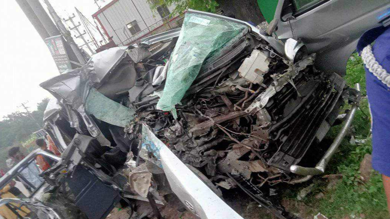 বাস-মাইক্রোবাসের মুখোমুখি সংঘর্ষে গায়কসহ ২ জন নিহত বাস-মাইক্রোবাসের মুখোমুখি সংঘর্ষে গায়কসহ ২ জন নিহত