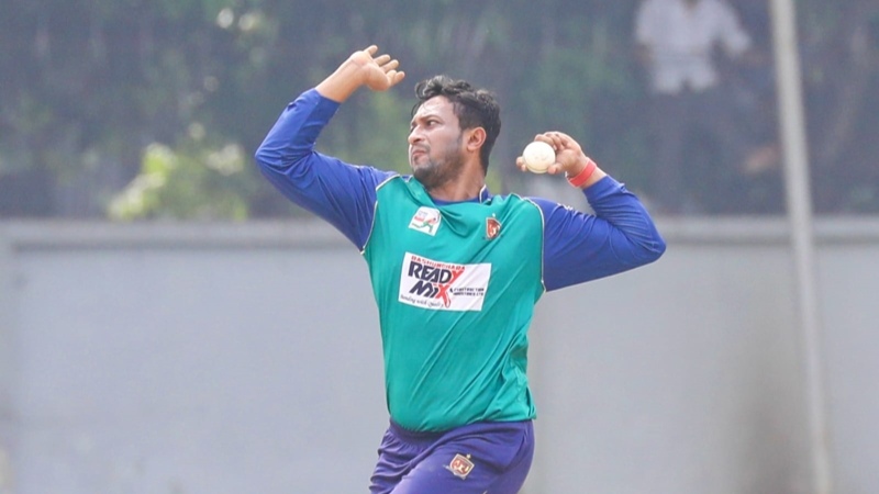 ৪০০ উইকেটের মাইলফলক ছুঁলেন সাকিব ৪০০ উইকেটের মাইলফলক ছুঁলেন সাকিব