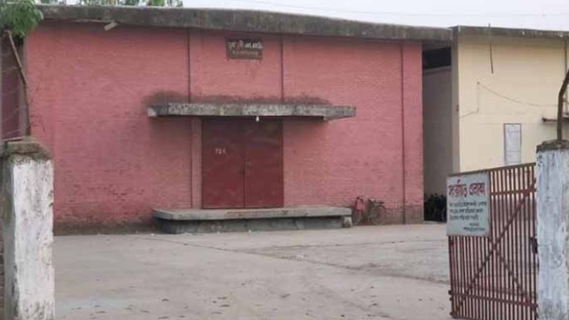 লাপাত্তা ভারপ্রাপ্ত কর্মকর্তা, ভাঙা হলো গুদামের তালা লাপাত্তা ভারপ্রাপ্ত কর্মকর্তা, ভাঙা হলো গুদামের তালা