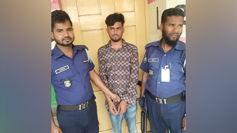 জাল ভোট দিতে এসে যুবকের ৬ মাসের কারাদণ্ড জাল ভোট দিতে এসে যুবকের ৬ মাসের কারাদণ্ড