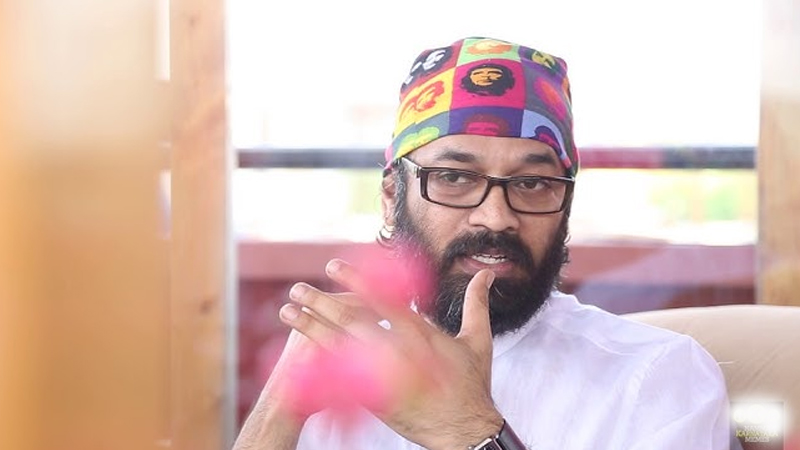 ফ্ল্যাট থেকে নির্মাতার গলিত মরদেহ উদ্ধার ফ্ল্যাট থেকে নির্মাতার গলিত মরদেহ উদ্ধার