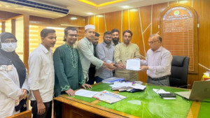 আলুর মজুদে অভিযান চালাতে আল্টিমেটাম সিসিএস’র