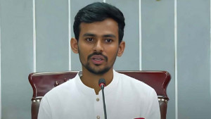 বিসিবি জোড়াতালি দিয়ে চলছে: ক্রীড়া উপদেষ্টা 