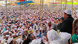 আখেরি মোনাজাতে শেষ হলো চরমোনাই মাহফিল