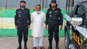 চট্টগ্রামের ‘শীর্ষ সন্ত্রাসী’ আজিজুল হক গ্রেপ্তার