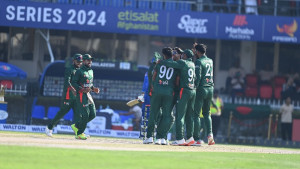 সেঞ্চুরি করা গুরবাজকে ফেরালেন মিরাজ