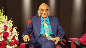 ৮ বছর পর ‘লাল গোলাপ’ নিয়ে ফিরছেন শফিক রেহমান