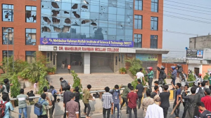 মামলার প্রস্তুতি নিচ্ছে মাহবুবুর রহমান মোল্লা কলেজ কর্তৃপক্ষ