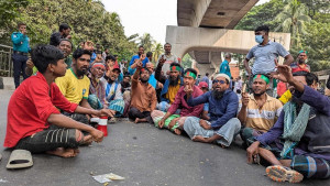 প্রেস ক্লাব এলাকা ছাড়লেন ব্যাটারিচালিত রিকশাচালকরা, চলাচল স্বাভাবিক  
