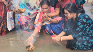 গঙ্গা স্নানের মধ্য দিয়ে কুয়াকাটায় শেষ হলো রাসলীলা