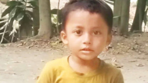 ‘পোলাডারে কাইড়া নিয়া আল্লা কি সাজা দিল আমারে…’