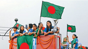 বীরকন্যাদের রাজসিক বরণ