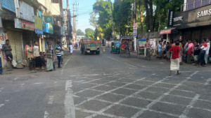 মৌলভীবাজারে শ্রম বিক্রির হাটে শ্রমিকের হাহাকার