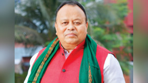 ‘কাদা খাওয়া এমপি’ বাবুর বাড়ি গাড়ি অঢেল সম্পদ