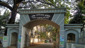 কাজ শেষ না করেই টাকা ভাগবাটোয়ারা