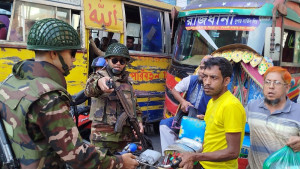 শতাধিক ব্যাটারিচালিত অটোরিকশা জব্দ, নিলামে ১৮ লাখ টাকায় বিক্রি