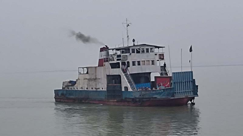 আরিচা-কাজিরহাট রুটে বন্ধ ফেরি চলাচল আরিচা-কাজিরহাট রুটে বন্ধ ফেরি চলাচল