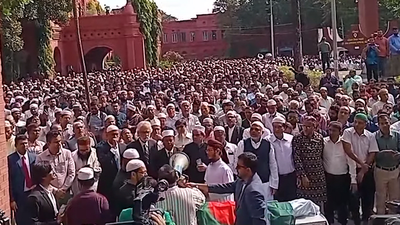 আইনজীবী সাইফুলের জানাজা অনুষ্ঠিত আইনজীবী সাইফুলের জানাজা অনুষ্ঠিত