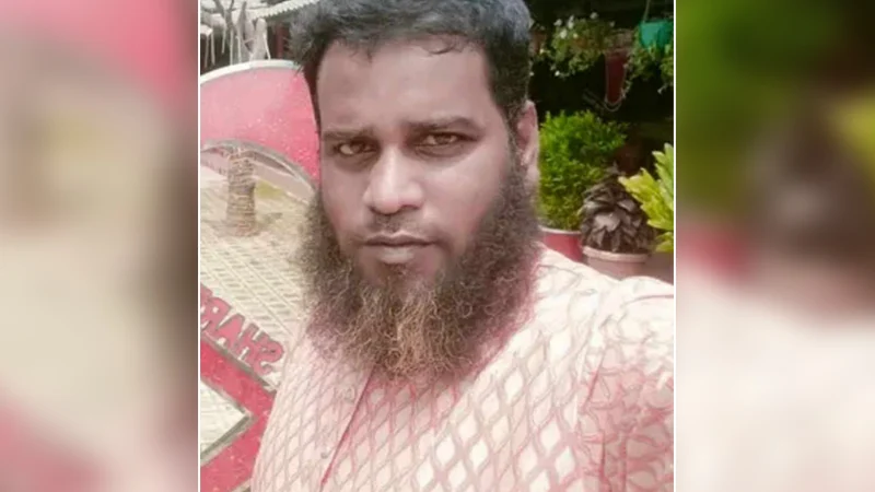 মোহাম্মাদপুরের সন্ত্রাসী ‘কাইল্লা’ সুমন গ্রেপ্তার মোহাম্মাদপুরের সন্ত্রাসী ‘কাইল্লা’ সুমন গ্রেপ্তার