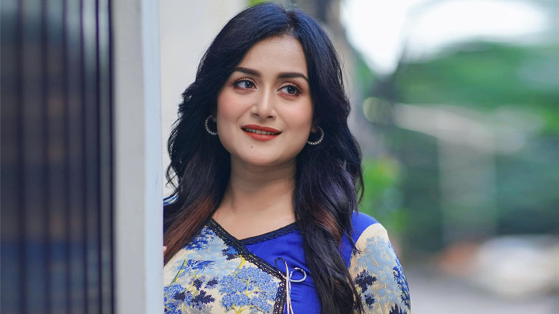 নাদিয়া বললেন, বিয়ের পর বরকত বেড়ে গেছে নাদিয়া বললেন, বিয়ের পর বরকত বেড়ে গেছে