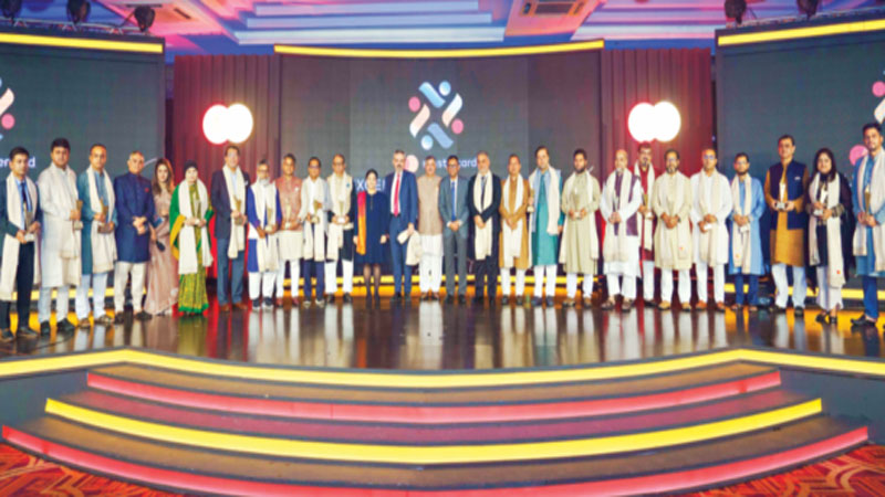 মাস্টারকার্ড এক্সিলেন্স অ্যাওয়ার্ড পেল ২৬ প্রতিষ্ঠান মাস্টারকার্ড এক্সিলেন্স অ্যাওয়ার্ড পেল ২৬ প্রতিষ্ঠান