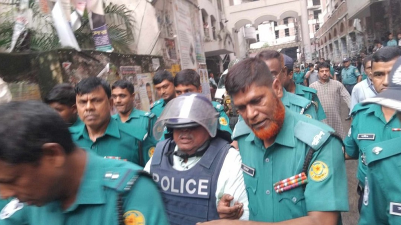 সাবেক খাদ্যমন্ত্রী সাধন চন্দ্র ৭ দিনের রিমান্ডে সাবেক খাদ্যমন্ত্রী সাধন চন্দ্র ৭ দিনের রিমান্ডে