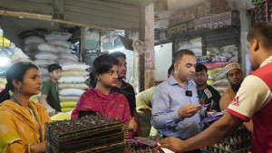 ডিমের দাম বেশি নেওয়ায় দোকান বন্ধ