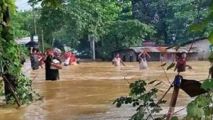 বন্যায় ময়মনসিংহে পানিবন্দি ৩৩ হাজার পরিবার