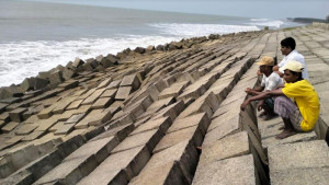 টেকনাফ-সেন্টমার্টিন রুটে নৌযান চলাচল বন্ধ