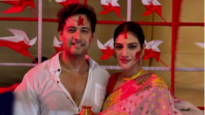 যশের সঙ্গে পূজা দিয়ে যা বললেন নুসরাত!