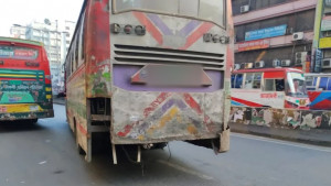পুরনো বাস-মালবাহী যানবাহন রাস্তা থেকে উঠানোর উদ্যোগ