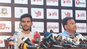 সাকিবের দেশে আসা ও দেশত্যাগ নিয়ে যা বললেন ক্রীড়া উপদেষ্টা