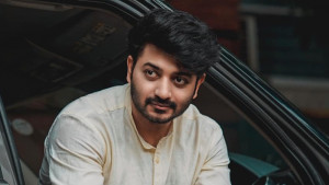 মা ছাড়া সব উৎসবই কষ্টের: বাপ্পী