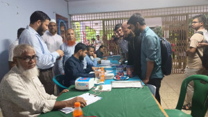 সাত বছর পর অবশেষে বৈধভাবে হলে উঠছেন চবি শিক্ষার্থীরা