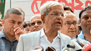 রাষ্ট্রপতিকে অপসারণে হঠকারী সিদ্ধান্ত না নেওয়ার আহ্বান মির্জা ফখরুলের 